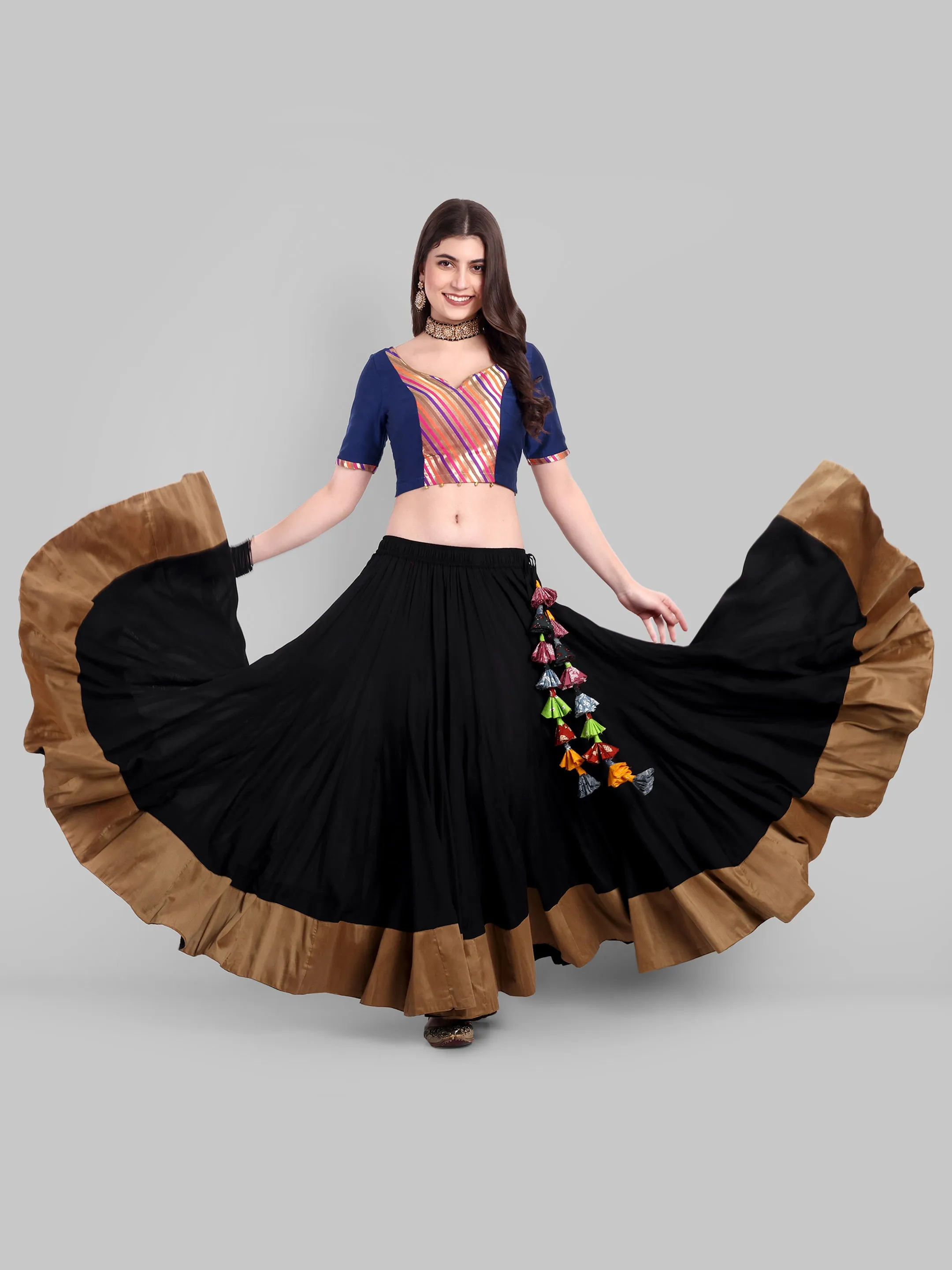 100 Kalis Black Skirt with Old gold Border