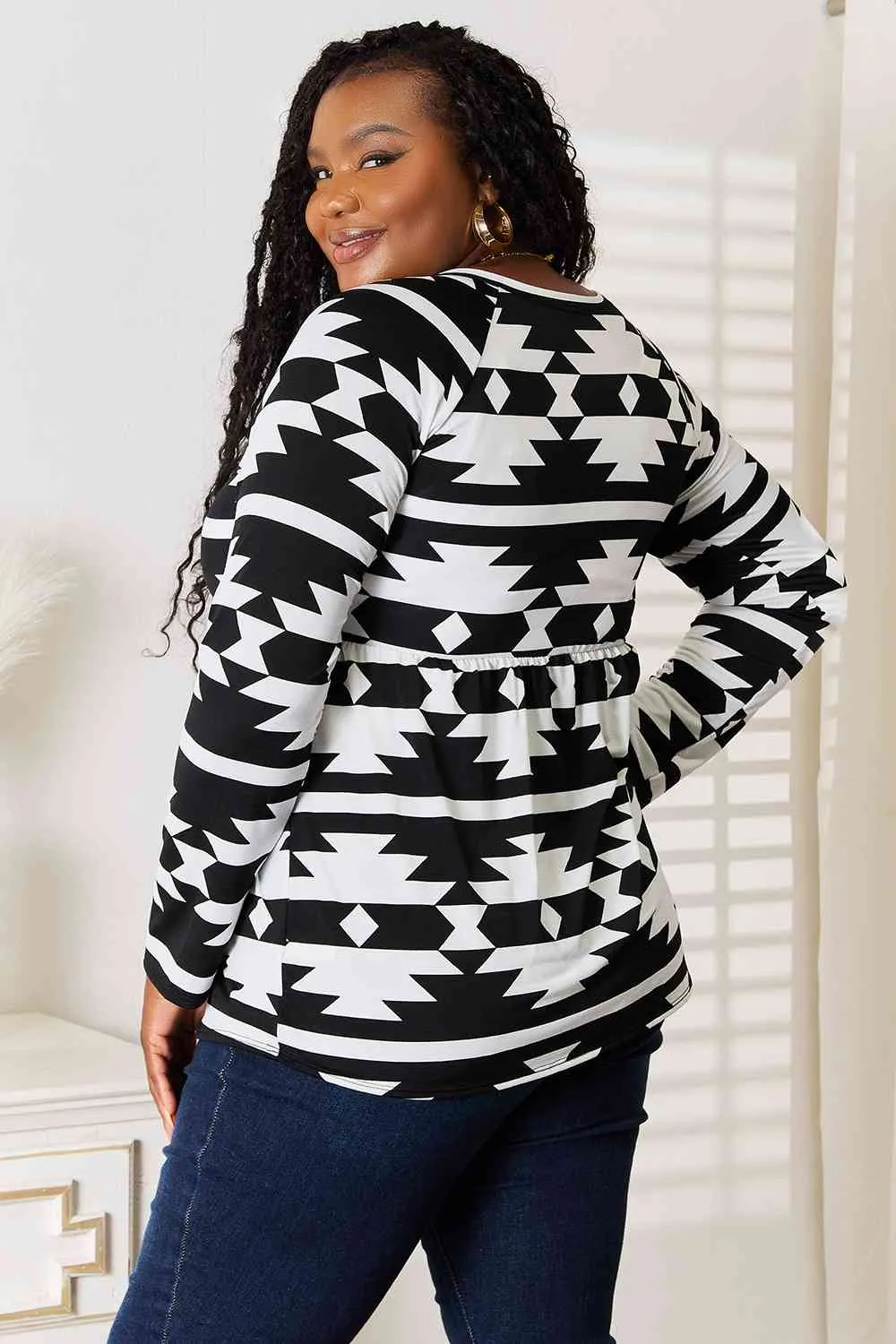 Geometric Notched Neck Long Sleeve Top in Black