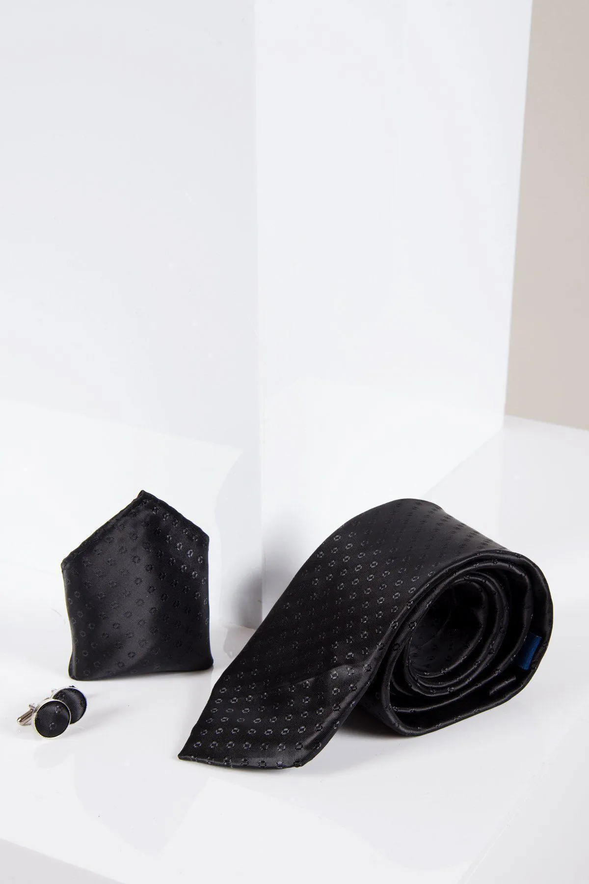 TS TUBES - Black Spot Tie and Pocket Square Set